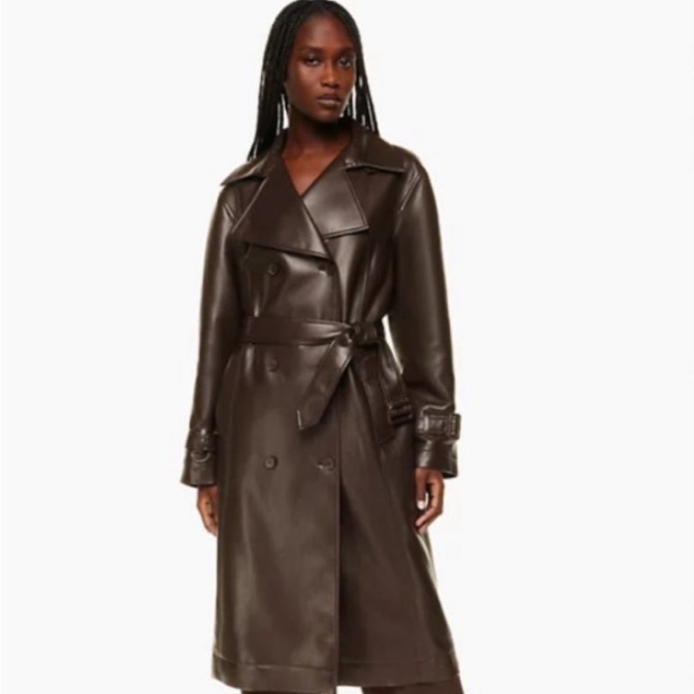 ISO Aritzia Babaton Didion or Tabloid trench coat in Rich Mocha Brown